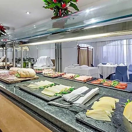 Gran Sol Hotel
