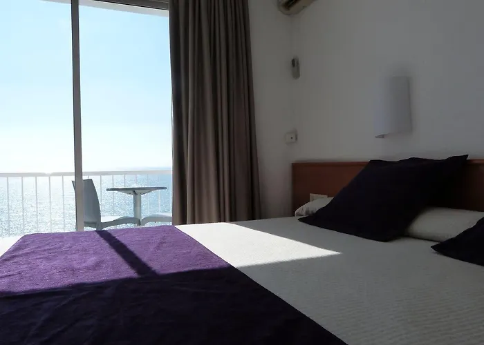 Otel Gran Sol 3*